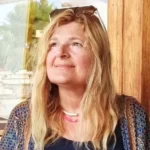 Izabel professeure de Yoga praticienne en Ayurveda et Aromatherapie ﻿Maitre Reiki perpignan